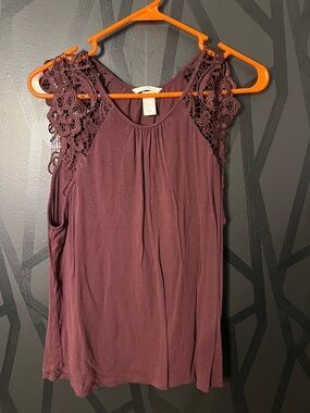 H&M Plum Crochet Lace Shoulder Tank Top
